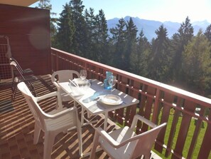 Outdoor dining - Les Faverges 5 by Interhome (Crans-Montana)