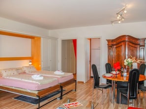 1 camera, accesso a Internet