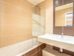Bathroom - Le Curling A (Val Claret) by Interhome (Tignes)