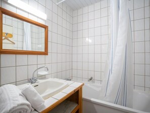 Bathroom - Le Slalom (Val Claret) by Interhome (Tignes)