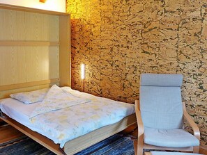 1 bedroom, free internet
