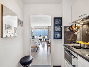 Fridge, microwave, oven, cookware/dishes/utensils - Promenade Apt 210 by Interhome (Arosa)