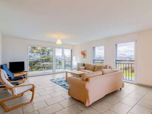 Cook P1/3 by Interhome