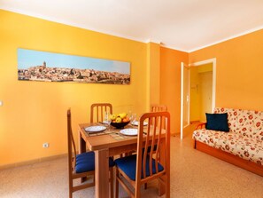 Dining - Flandria by Interhome (Salou)