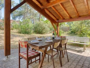 Outdoor dining - Club de la Voile by Interhome (Lacanau - Lac)