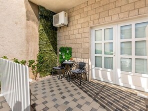 Outdoor dining - Apartment Niko 2 by Interhome (Omiš)