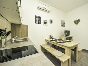 Fridge, cookware/dishes/utensils - Snježana by Interhome (Karlobag)