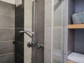Towels - Rosablanche E003A by Interhome (Siviez-Nendaz)