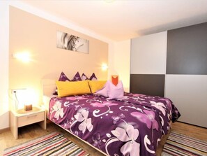 2 bedrooms, Internet