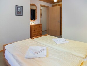 3 chambres, fer et planche à repasser, accès Internet