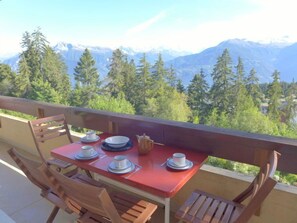 Outdoor dining - Impéria 10 by Interhome (Crans-Montana)