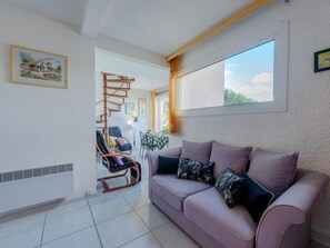 TV, DVD player - Nautica by Interhome (Le Barcarès)