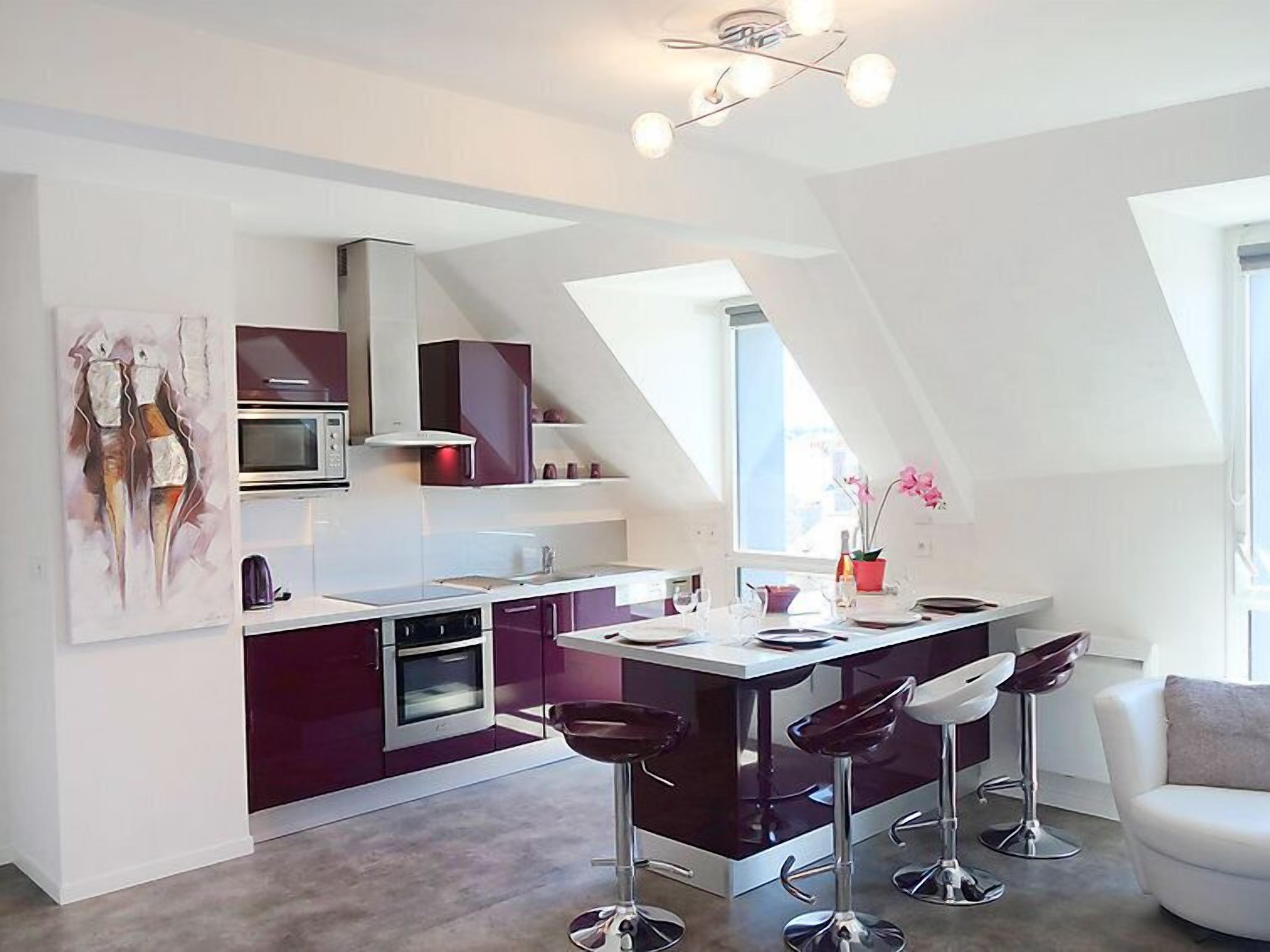 Réfrigérateur, micro-ondes, four, lave-vaisselle