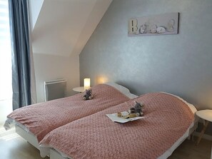 2 chambres, accès à Internet