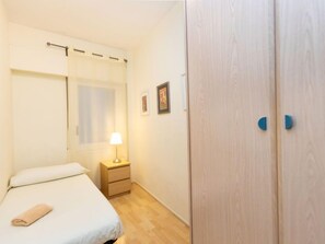3 chambres, fer et planche Ă repasser, accĂšs Internet