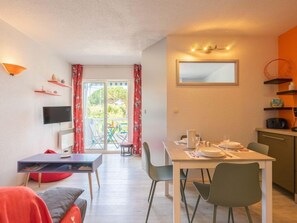 Interior - Bleu Marine by Interhome (Saint Georges de Didonne)