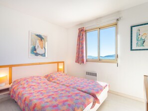 2 chambres, fer et planche à repasser, accès Internet