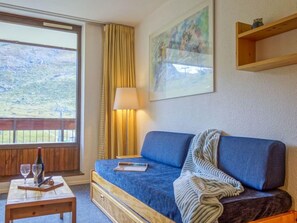 TV - Les Tommeuses (Val Claret) by Interhome (Tignes)