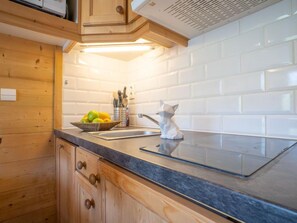 Fridge, microwave, oven, dishwasher - Lauzières 307 by Interhome (Val Thorens)