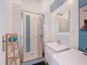 Bathroom - Foncillon by Interhome (Royan)