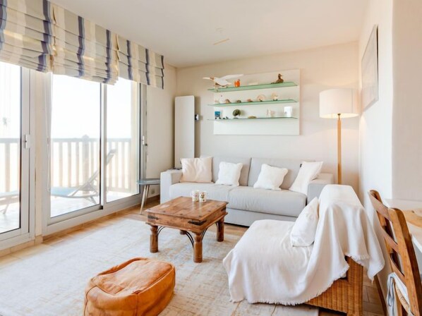 TV - Les Terrasses du Casino by Interhome (Cabourg)