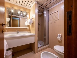 Hair dryer, towels