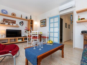 Flat-screen TV - Les Oranetes by Interhome (Llançà)
