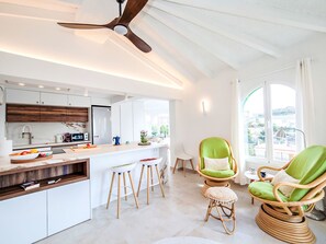 Frigorifero, microonde, forno, lavastoviglie