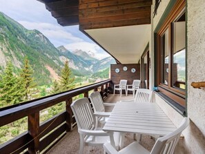 Outdoor dining - Apartment Top 49 by Interhome (Heiligenblut)