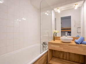 Bathroom - Névés 150 by Interhome (Val Thorens)