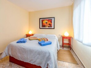 3 slaapkamers, een strijkplank/strijkijzer, wifi