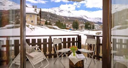 Chesa Linaria by Interhome