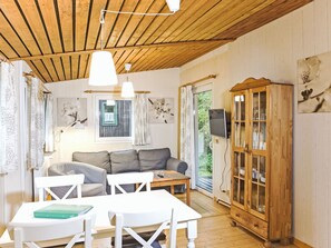 TV - Geesthof by Interhome (Hechthausen)