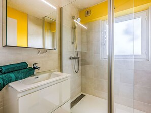 Bathroom - Rose des Vents by Interhome (Quiberon)