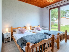 3 chambres, accès à Internet (gratuit)