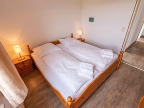 2 bedrooms