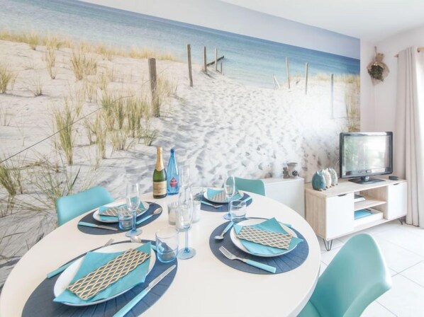 تناول الطعام بالخارج