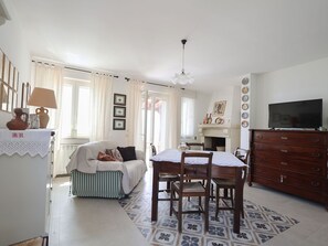 TV - Grillo-Villa Anna by Interhome (Castro)