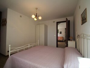 2 dormitorios y Internet