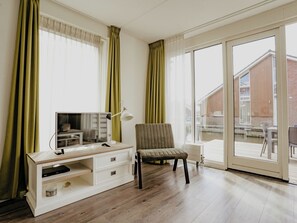 TV, DVD player - Vacation home Assum by Interhome (Uitgeest)