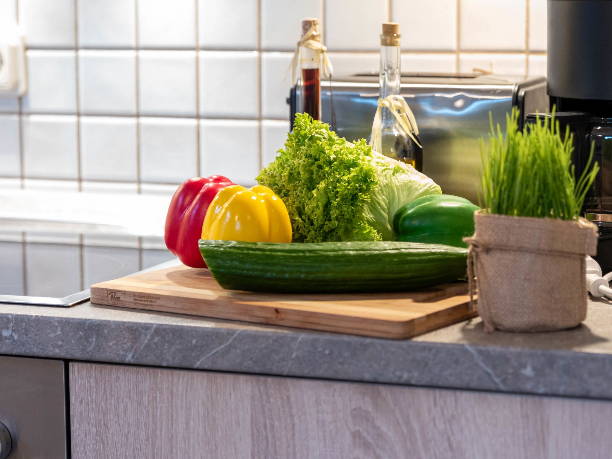 Kjøleskap, mikrobølgeovn, ovn og oppvaskmaskin