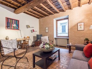 TV - Augustus by Interhome (Roma: Piazza Navona - Campo dei Fiori)