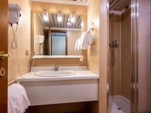 Hair dryer, towels - Universo by Interhome (Courmayeur)