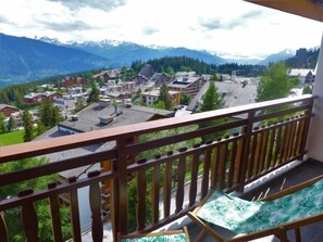 Property grounds - Eden Roc 29 by Interhome (Crans-Montana)