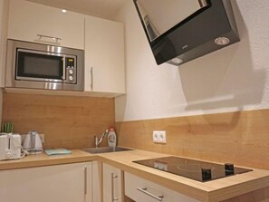 Fridge, microwave, oven, dishwasher - Alpengruss by Interhome (Sankt Leonhard im Pitztal)