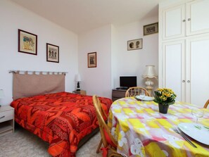 1 bedroom, iron/ironing board, Internet - Le Caneton by Interhome (Cabourg)