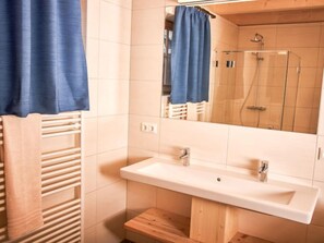 Hair dryer, towels