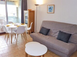 TV - Les Balcons de la Méditerranée by Interhome (Narbonne-Plage)