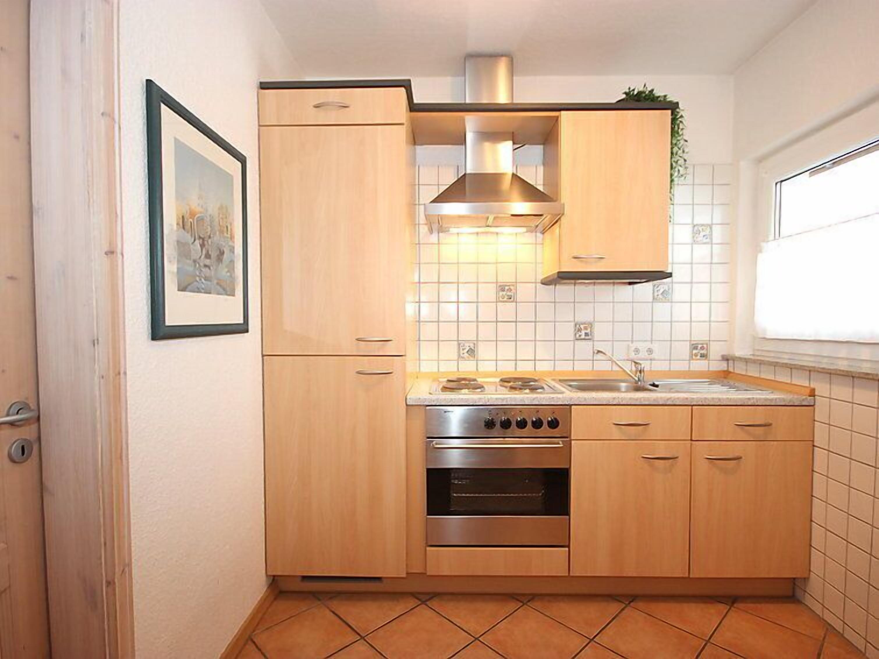 Fridge, oven, cookware/dishes/utensils