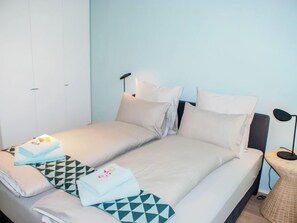 2 Schlafzimmer, Schreibtisch, Internetzugang